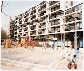 De speeltuin in gelukkiger tijden, rond 1990